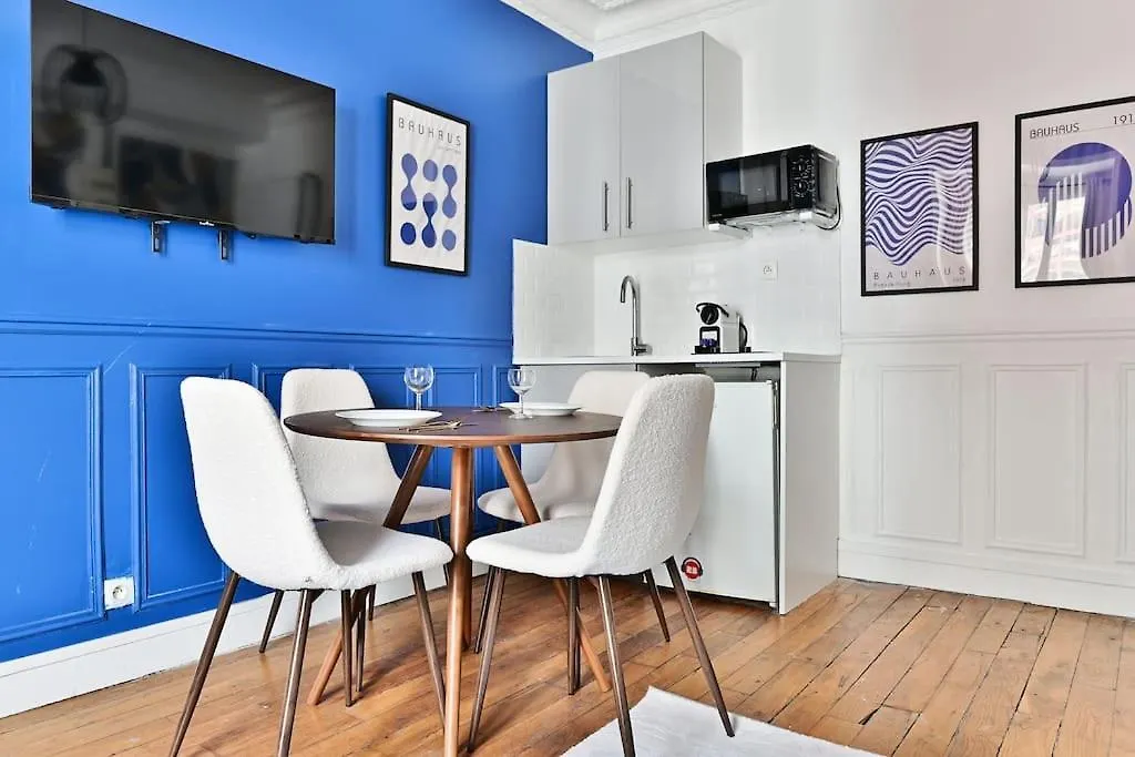 Appartement Paisible Centre De Paris - Bleu France